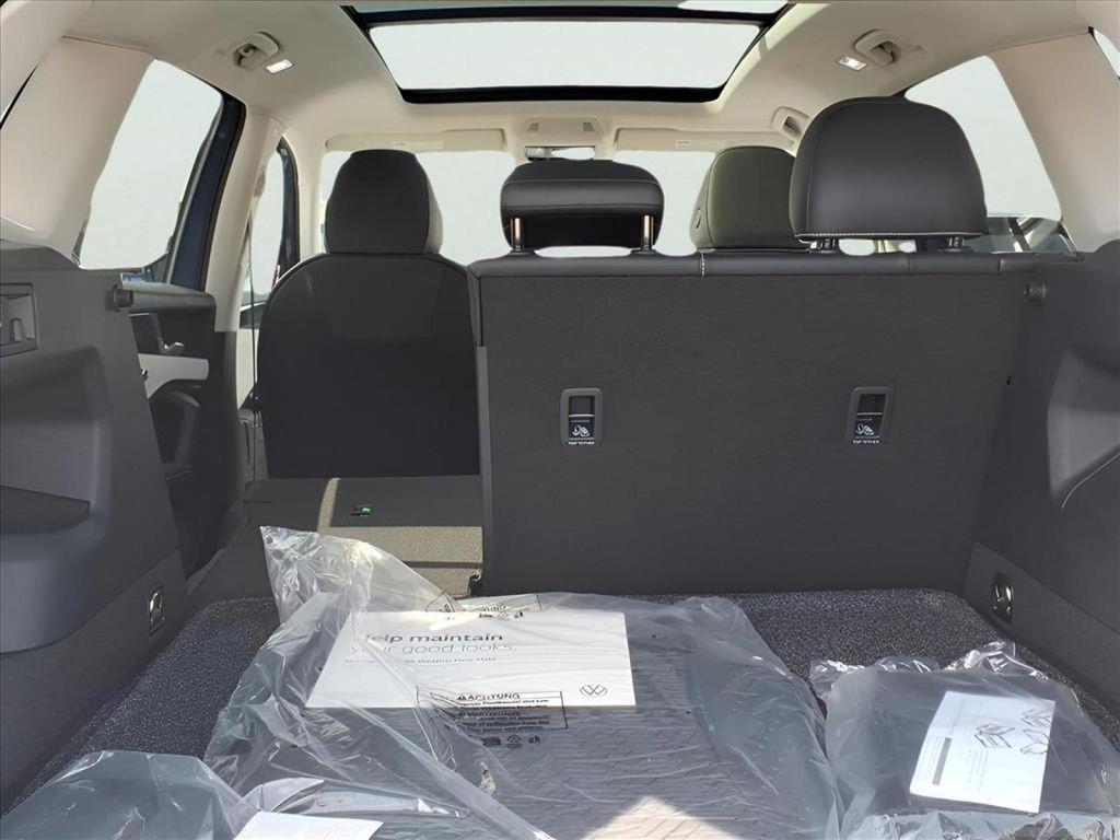 new 2025 Volkswagen Tiguan car, priced at $37,431