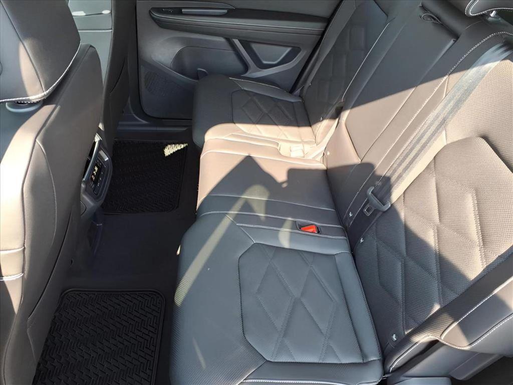 new 2026 Volkswagen Atlas car, priced at $47,556