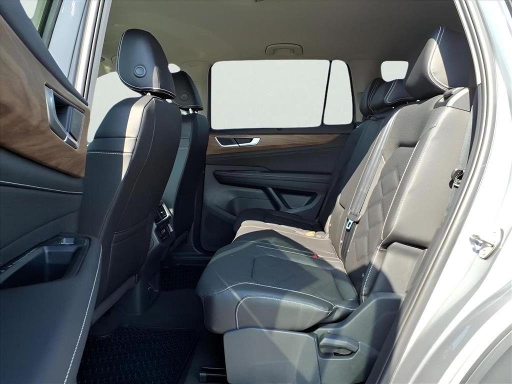 new 2026 Volkswagen Atlas car, priced at $47,556