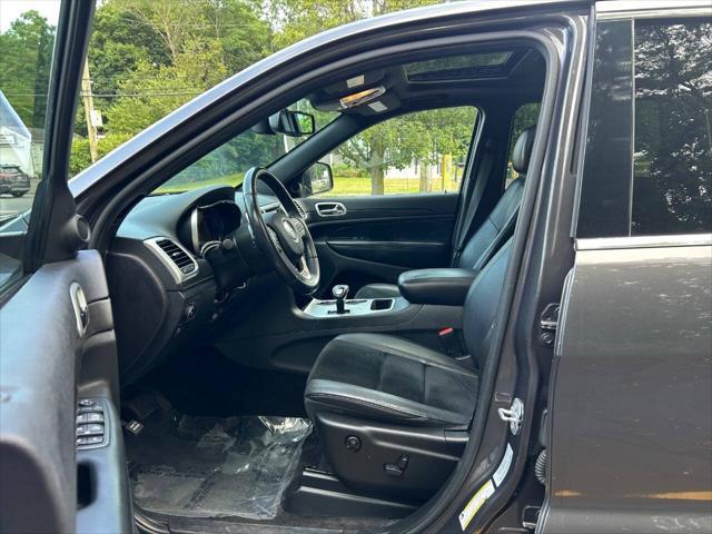 used 2015 Jeep Grand Cherokee car, priced at $12,900