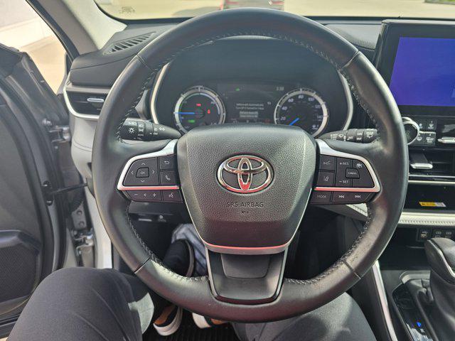used 2024 Toyota Highlander Hybrid car, priced at $45,990