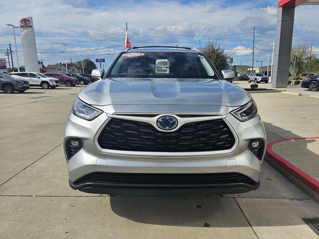 used 2024 Toyota Highlander Hybrid car, priced at $45,990