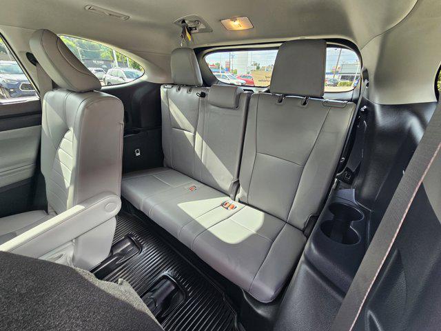 used 2024 Toyota Highlander Hybrid car, priced at $45,990