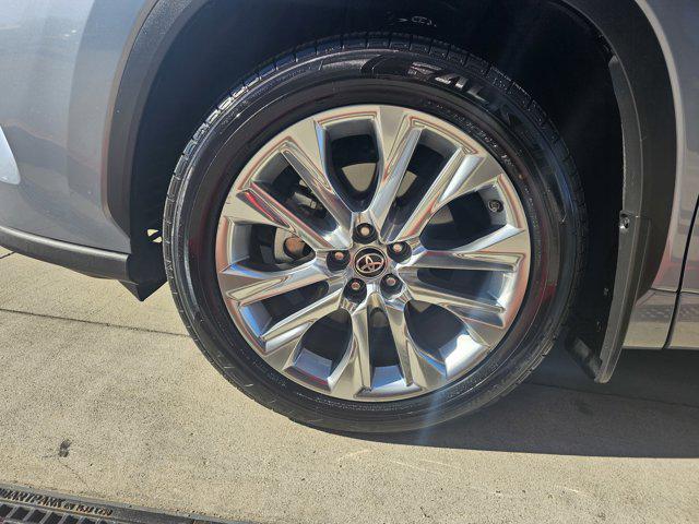 used 2021 Toyota Highlander car, priced at $35,990