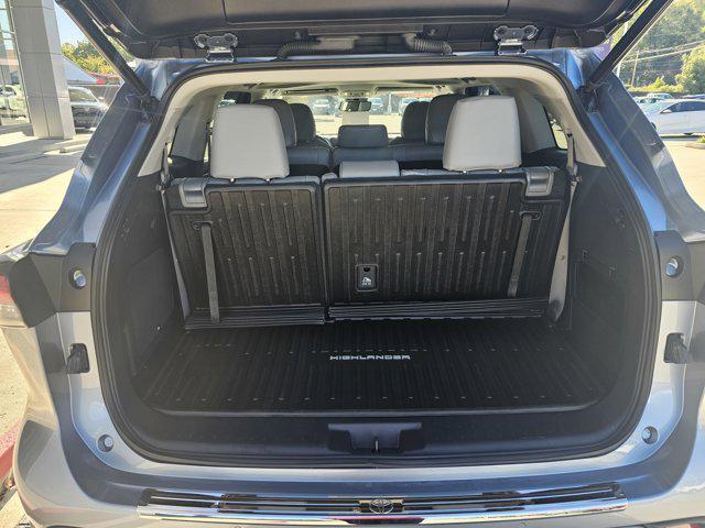 used 2021 Toyota Highlander car, priced at $35,990