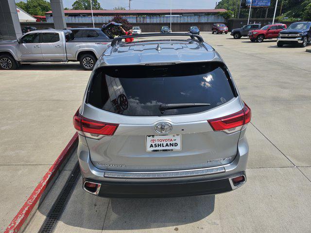used 2018 Toyota Highlander car, priced at $32,990
