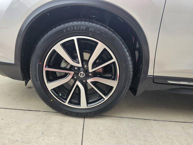 used 2018 Nissan Rogue car, priced at $19,990