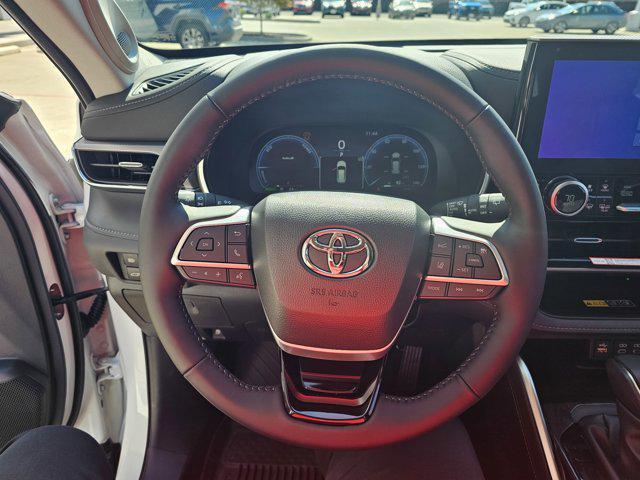 new 2025 Toyota Highlander Hybrid car, priced at $59,200