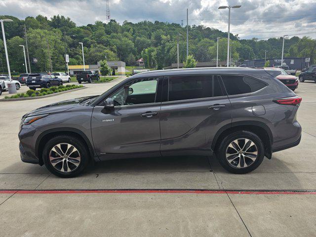 used 2021 Toyota Highlander Hybrid car, priced at $27,990