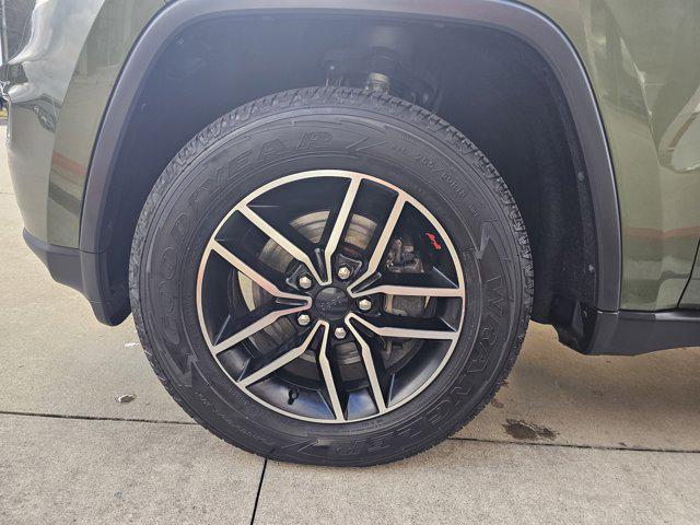 used 2020 Jeep Grand Cherokee car, priced at $22,990