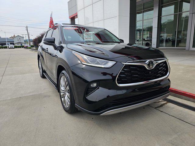 used 2022 Toyota Highlander car, priced at $44,990