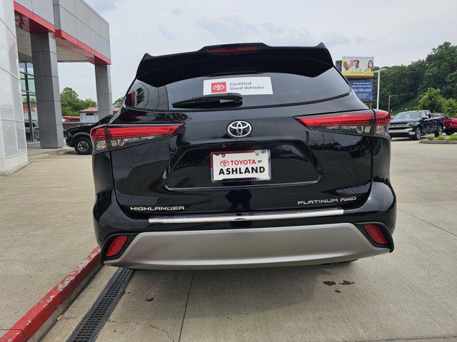 used 2022 Toyota Highlander car, priced at $44,990