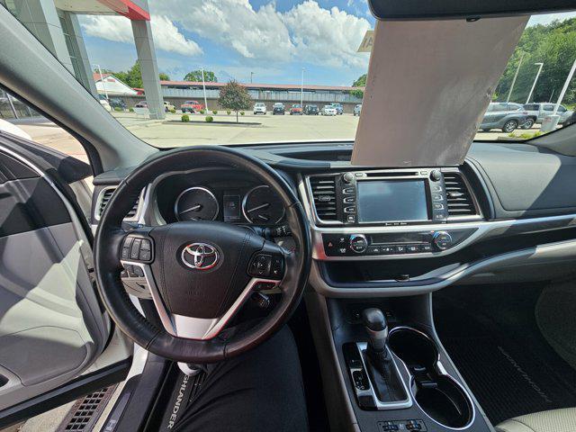 used 2018 Toyota Highlander car, priced at $32,620