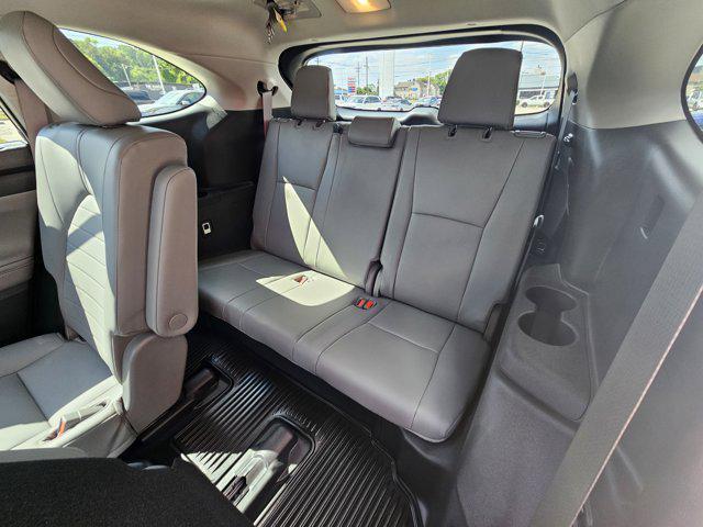 used 2022 Toyota Highlander car, priced at $39,990