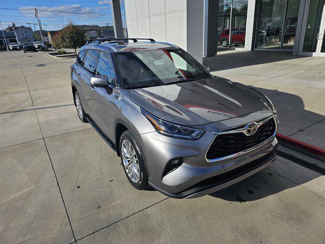 new 2025 Toyota Highlander Hybrid car, priced at $58,281