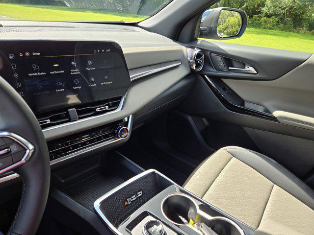 new 2026 Chevrolet Equinox car, priced at $35,595
