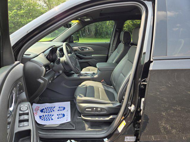 used 2023 Chevrolet Traverse car, priced at $41,900