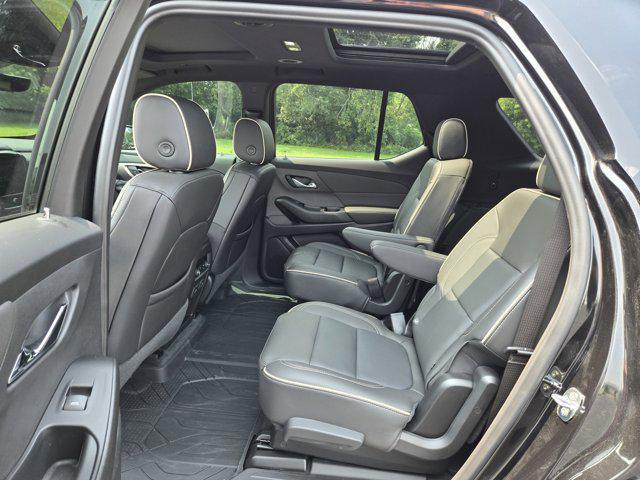 used 2023 Chevrolet Traverse car, priced at $41,900
