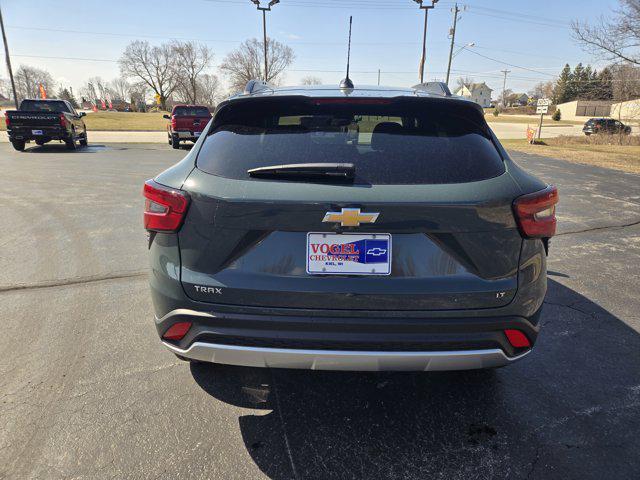 new 2025 Chevrolet Trax car, priced at $25,385
