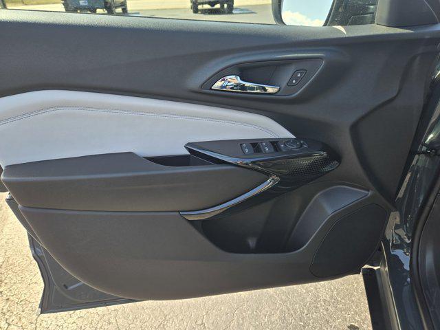 new 2025 Chevrolet Trax car, priced at $25,385