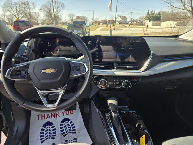 new 2025 Chevrolet Trax car, priced at $25,385