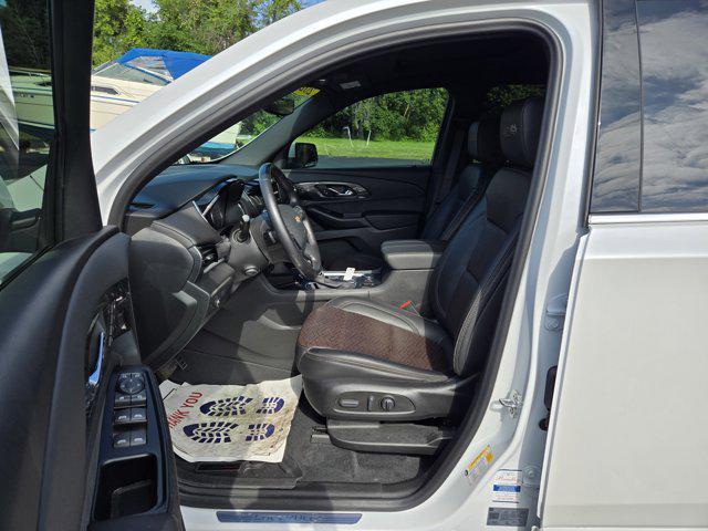 used 2022 Chevrolet Traverse car, priced at $38,900