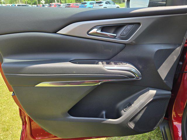 new 2025 Chevrolet Traverse car, priced at $45,555