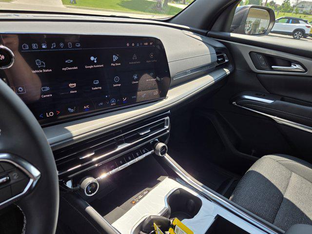 new 2025 Chevrolet Traverse car, priced at $45,555