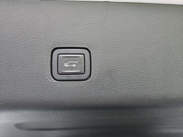 used 2021 Chevrolet Traverse car, priced at $34,900