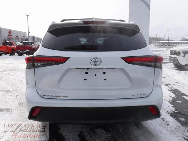 used 2022 Toyota Highlander car, priced at $36,800