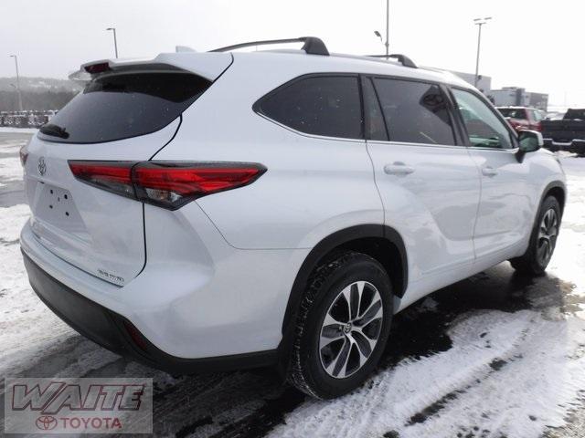 used 2022 Toyota Highlander car, priced at $36,800