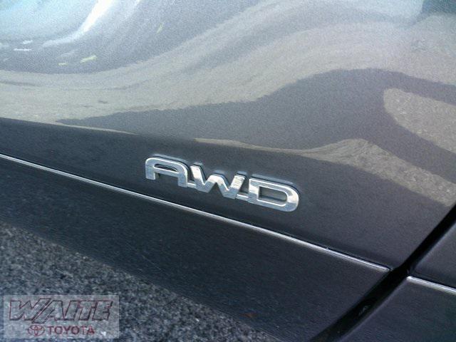 used 2021 Toyota Highlander Hybrid car, priced at $31,900