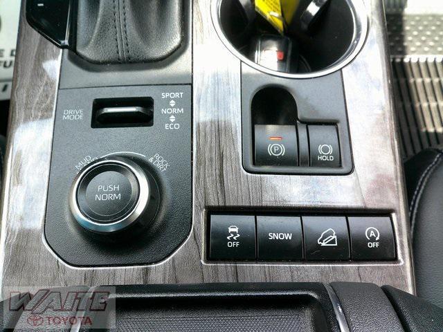 used 2021 Toyota Highlander car, priced at $34,800