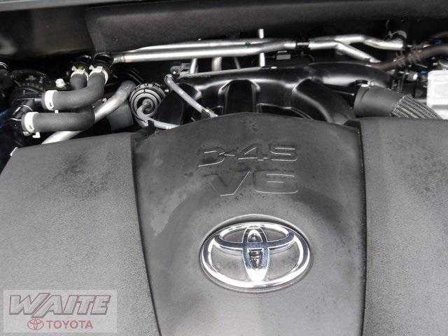 used 2022 Toyota Highlander car, priced at $38,800
