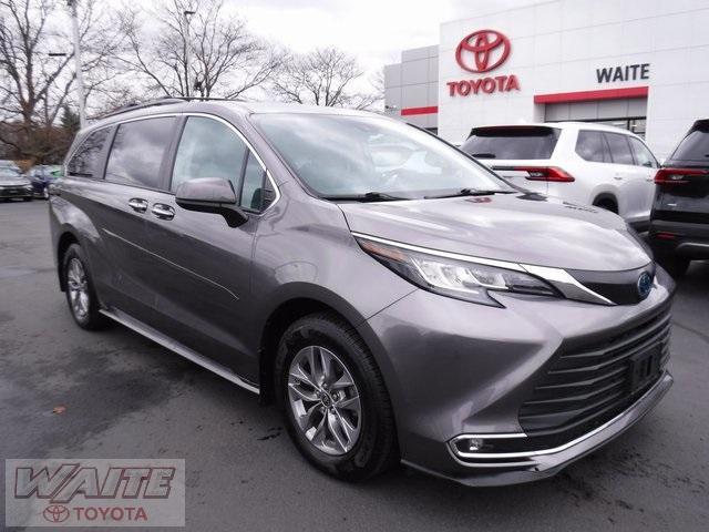 used 2022 Toyota Sienna car, priced at $40,800