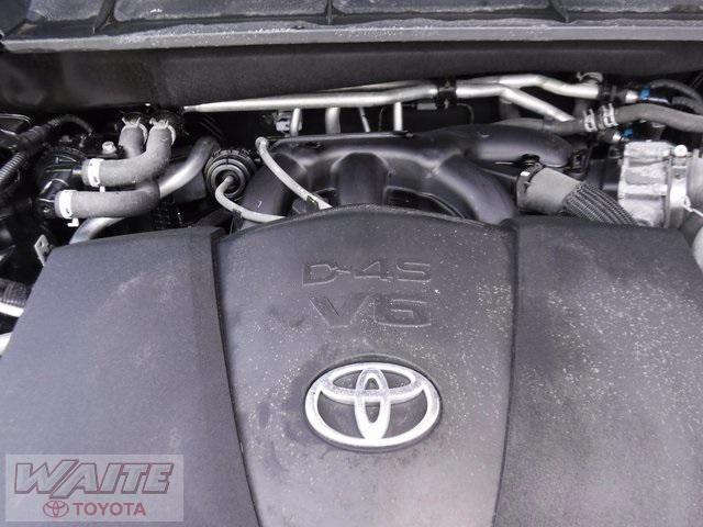 used 2020 Toyota Highlander car, priced at $31,500