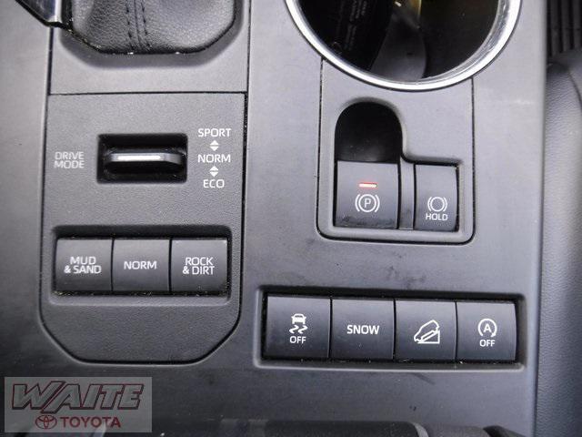 used 2020 Toyota Highlander car, priced at $31,500