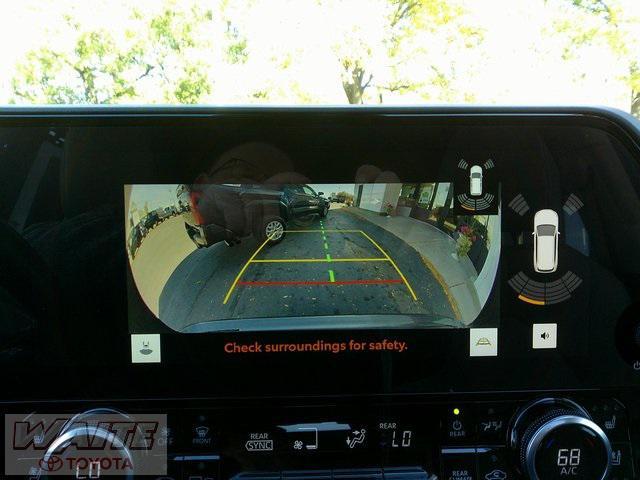 used 2023 Toyota Highlander Hybrid car, priced at $45,900