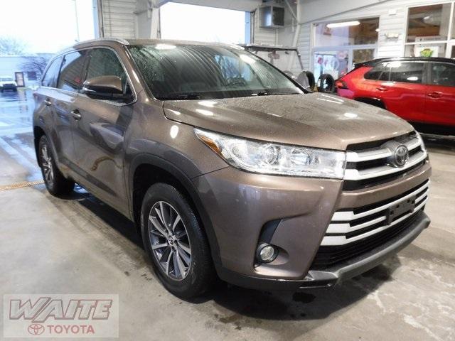 used 2017 Toyota Highlander car, priced at $23,800