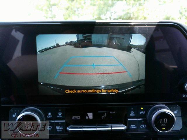 used 2023 Toyota Highlander car, priced at $39,900