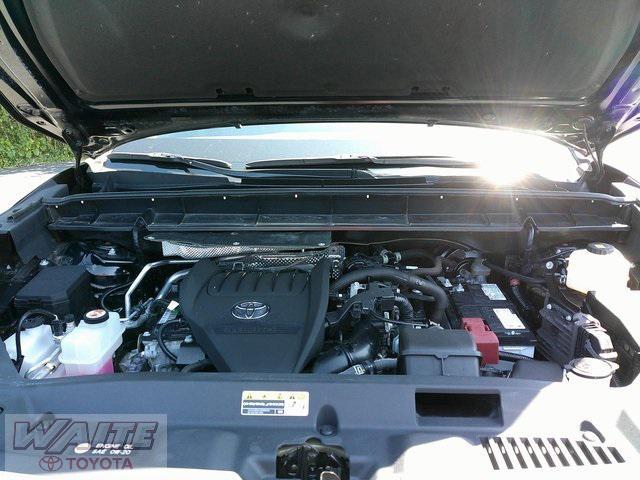 used 2023 Toyota Highlander car, priced at $39,900
