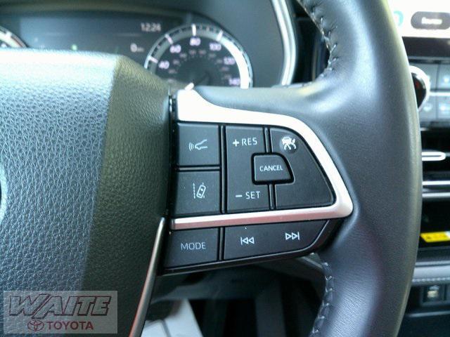 used 2023 Toyota Highlander car, priced at $39,900