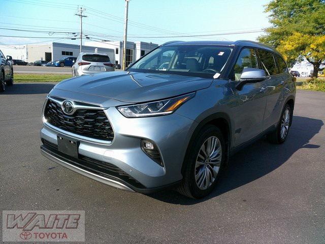 used 2023 Toyota Highlander car, priced at $44,500