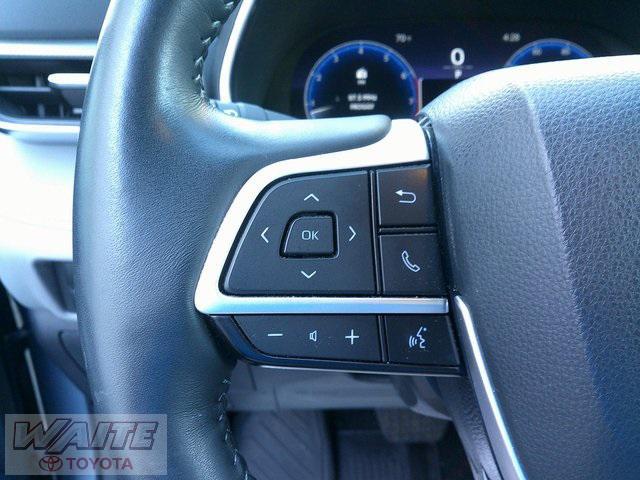 used 2023 Toyota Highlander car, priced at $44,500