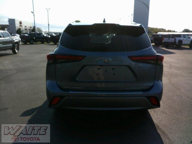 used 2023 Toyota Highlander car, priced at $44,500