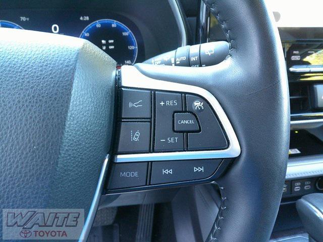 used 2023 Toyota Highlander car, priced at $44,500