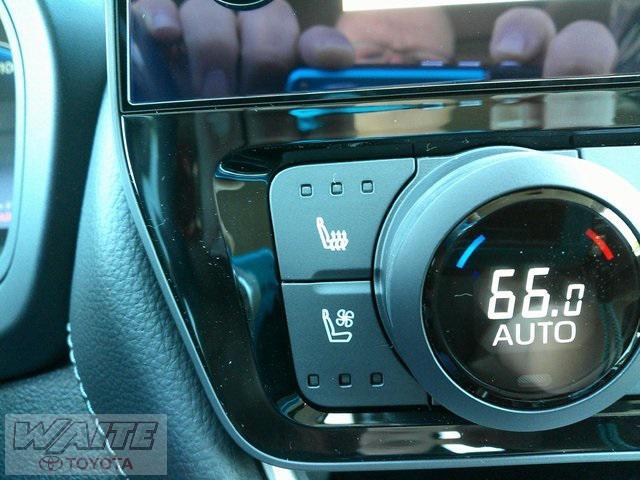 new 2025 Toyota Grand Highlander car, priced at $60,421