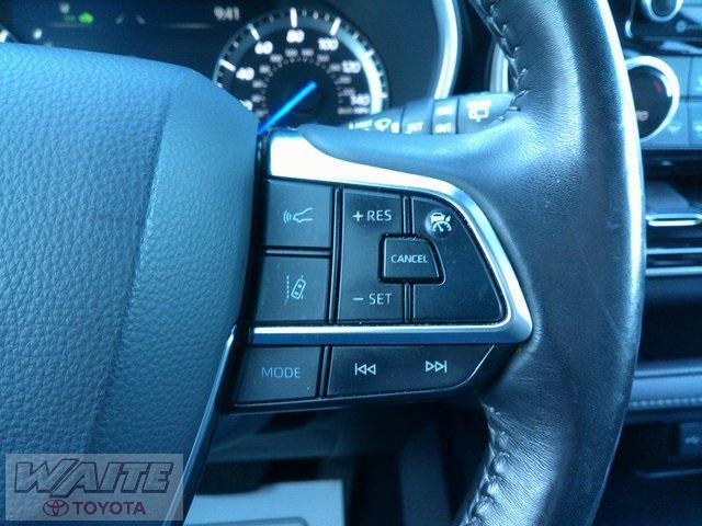 used 2021 Toyota Highlander Hybrid car, priced at $30,900