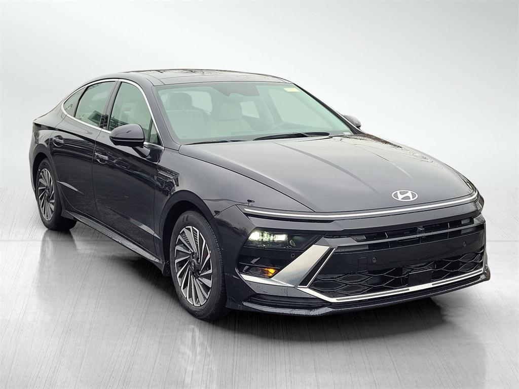 new 2025 Hyundai Sonata Hybrid car, priced at $37,164