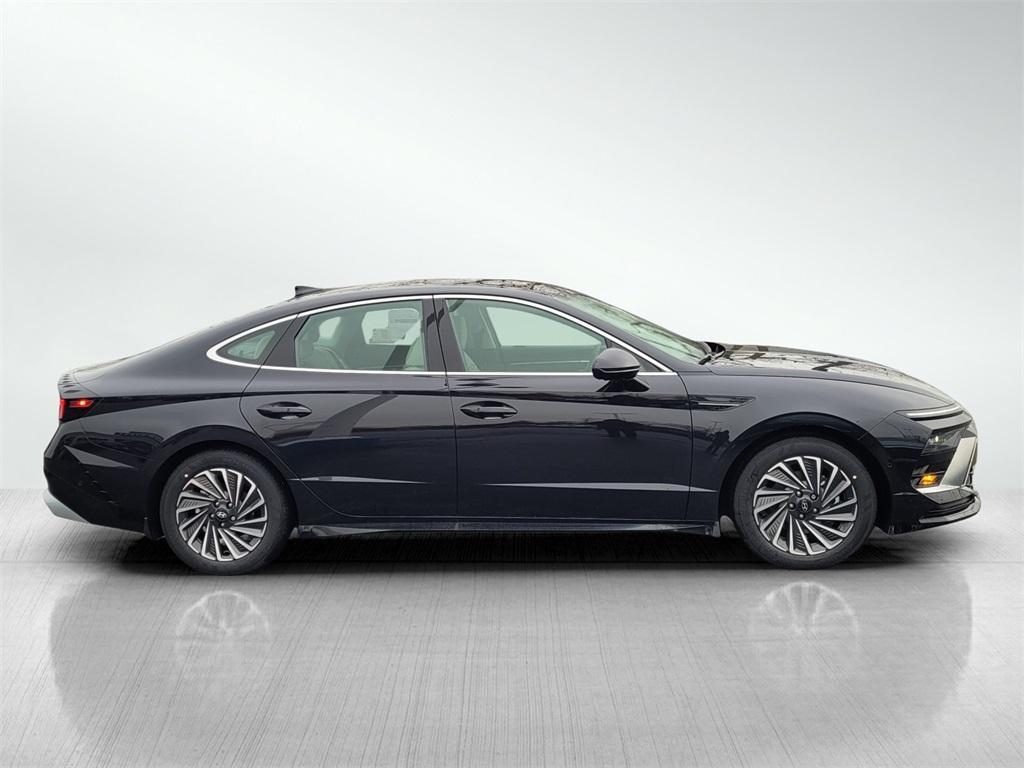 new 2025 Hyundai Sonata Hybrid car, priced at $37,164